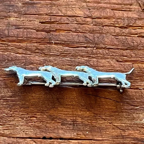 Vintage Preowned Three Hunting Dogs Pin Brooch Unsigned - Picture 12 of 17